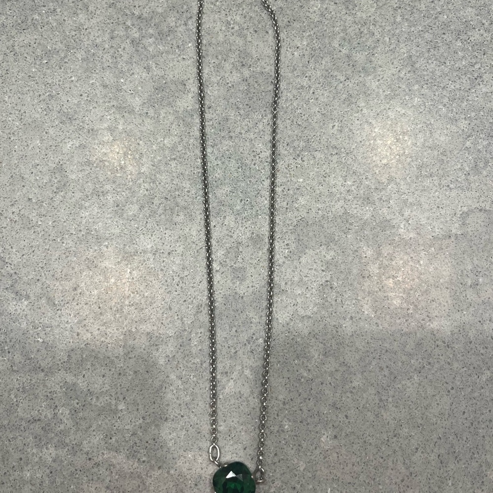 Elegant Green Pendant Necklace